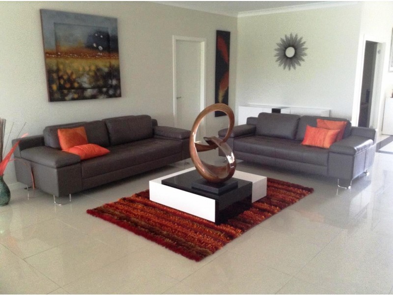 87 TE Peters Drive, Broadbeach QLD 4218