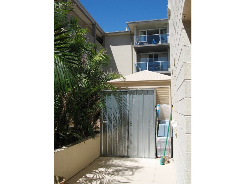 4/4 Sykes Court, Southport QLD 4215