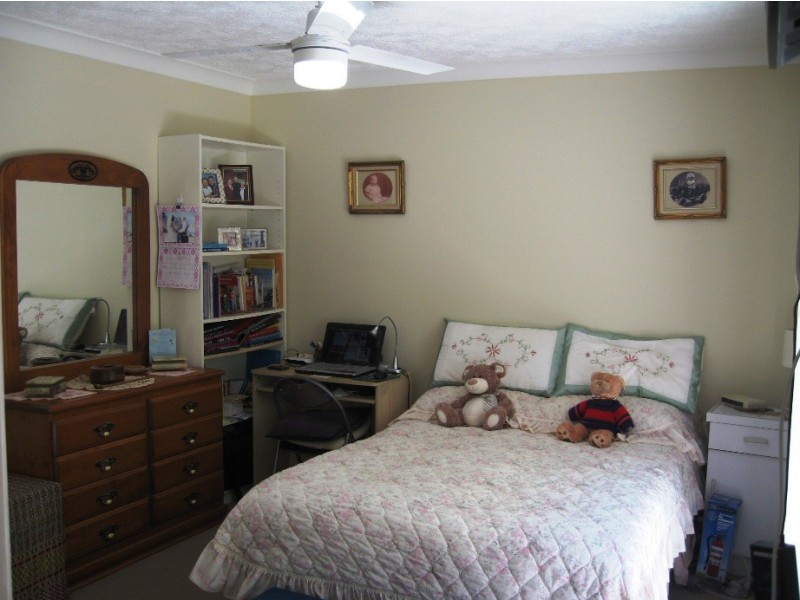 4/4 Sykes Court, Southport QLD 4215