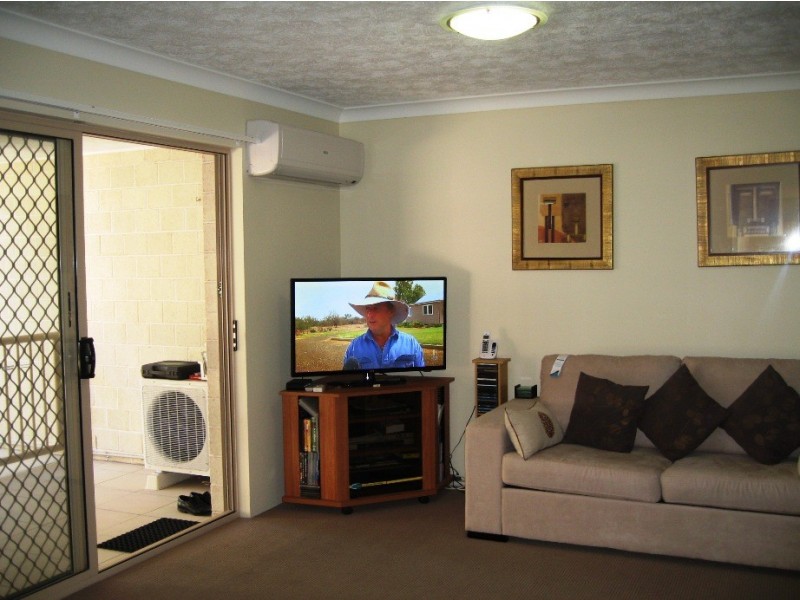 4/4 Sykes Court, Southport QLD 4215