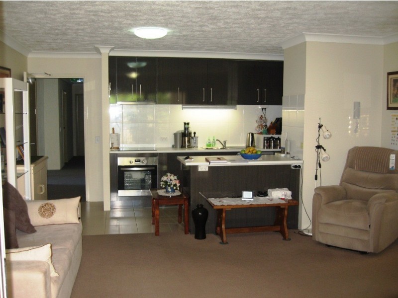 4/4 Sykes Court, Southport QLD 4215