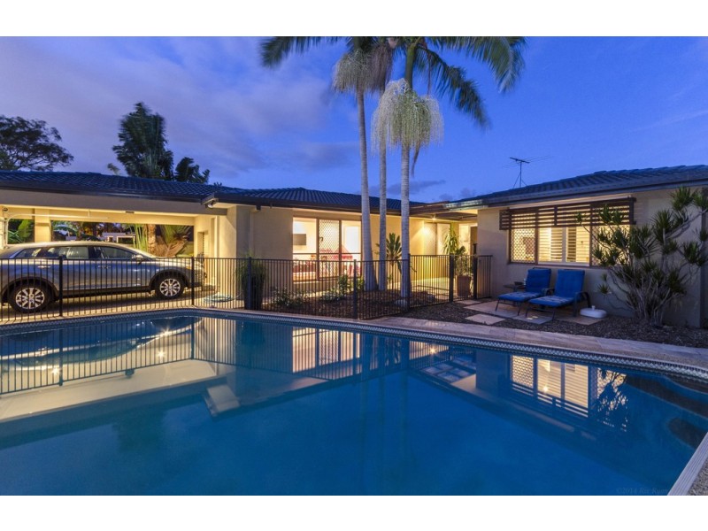 7 Caithness Court, Sorrento QLD 4217
