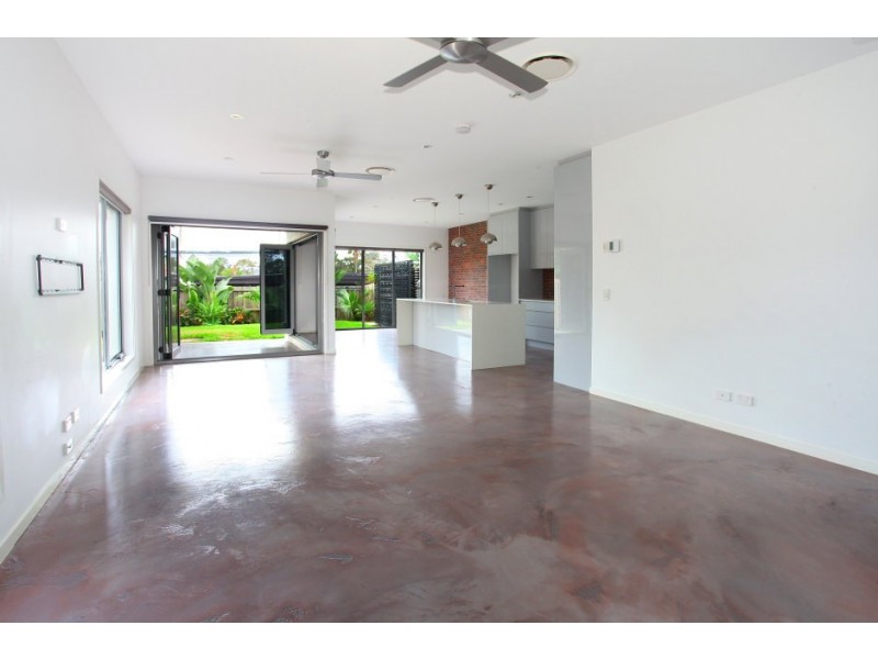 59 Heeb Street, Bundall QLD 4217