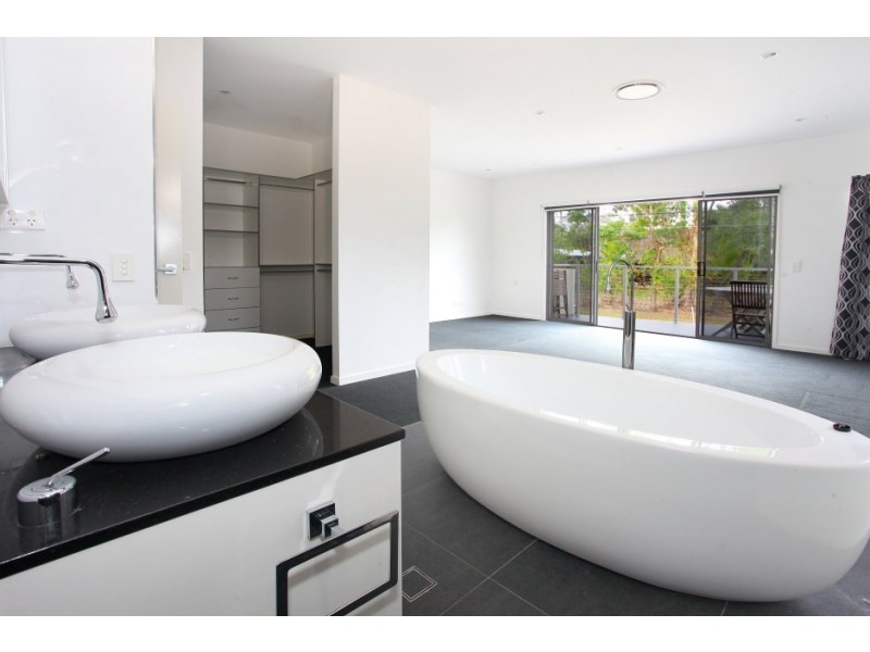 59 Heeb Street, Bundall QLD 4217