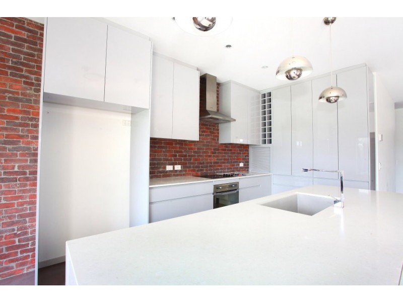 59 Heeb Street, Bundall QLD 4217