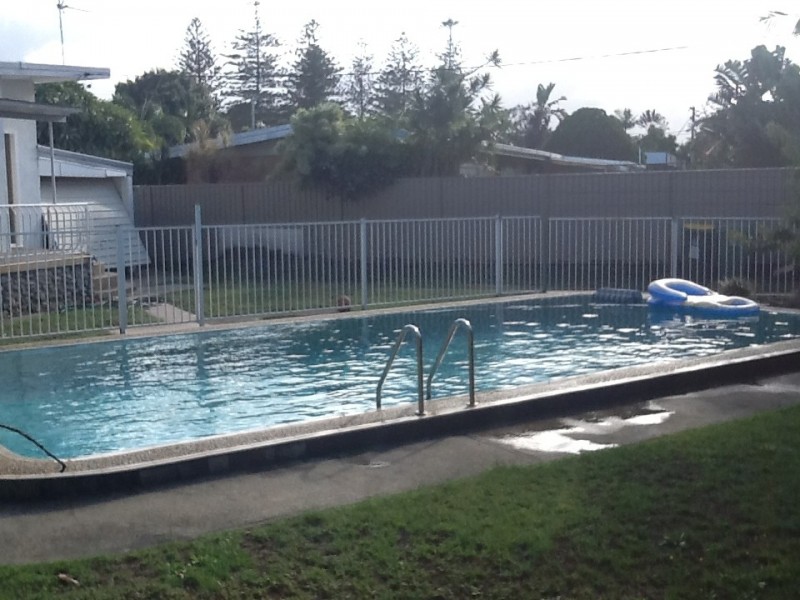 11 Naranga Avenue, Broadbeach Waters QLD 4218