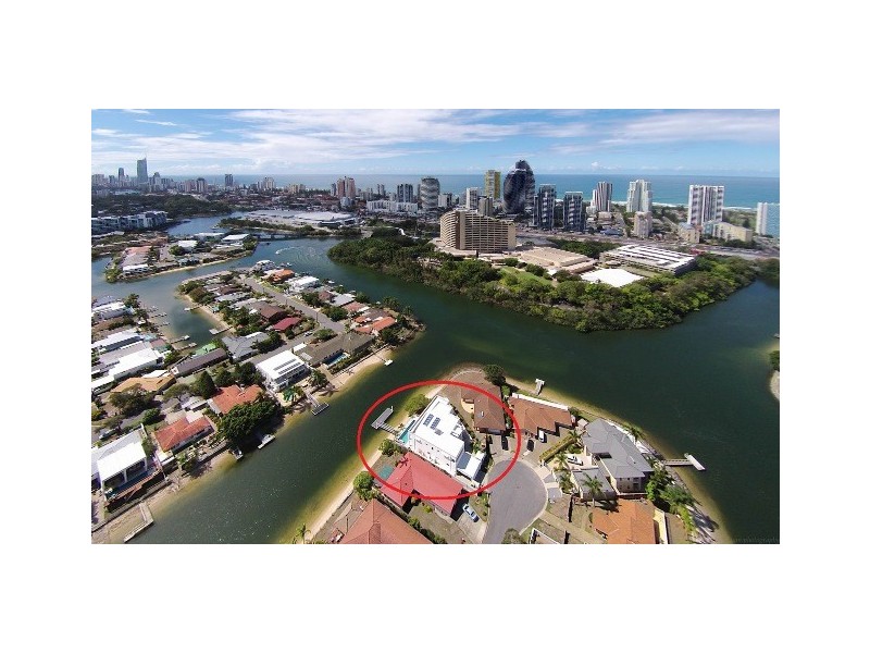 18 Rebecca Court, Broadbeach Waters QLD 4218