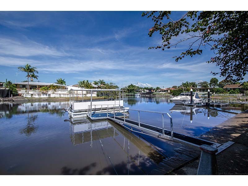 116 Salerno Street, Isle Of Capri QLD 4217