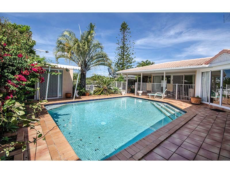 116 Salerno Street, Isle Of Capri QLD 4217
