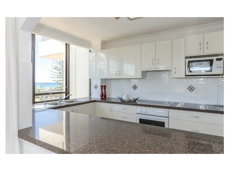 10/114 ‘Southern Cross’ The Esplanade, Burleigh Heads QLD 4220