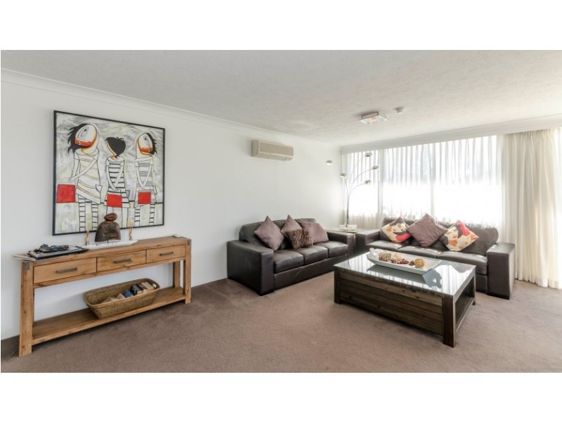 10/114 ‘Southern Cross’ The Esplanade, Burleigh Heads QLD 4220