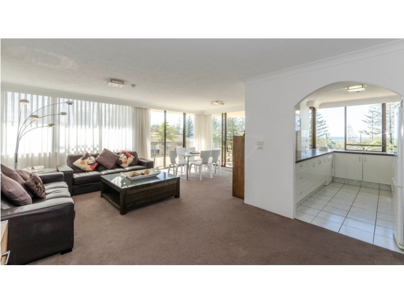 10/114 ‘Southern Cross’ The Esplanade, Burleigh Heads QLD 4220