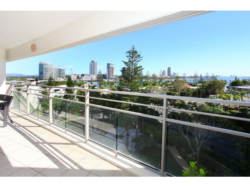 2044/1 ‘Liberty Panorama’ Lennie Avenue, Main Beach QLD 4217