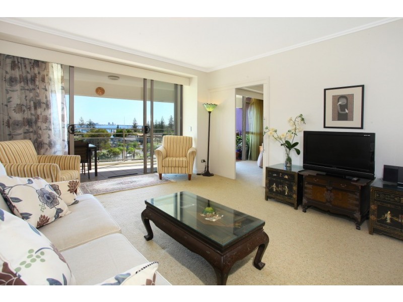 2044/1 ‘Liberty Panorama’ Lennie Avenue, Main Beach QLD 4217