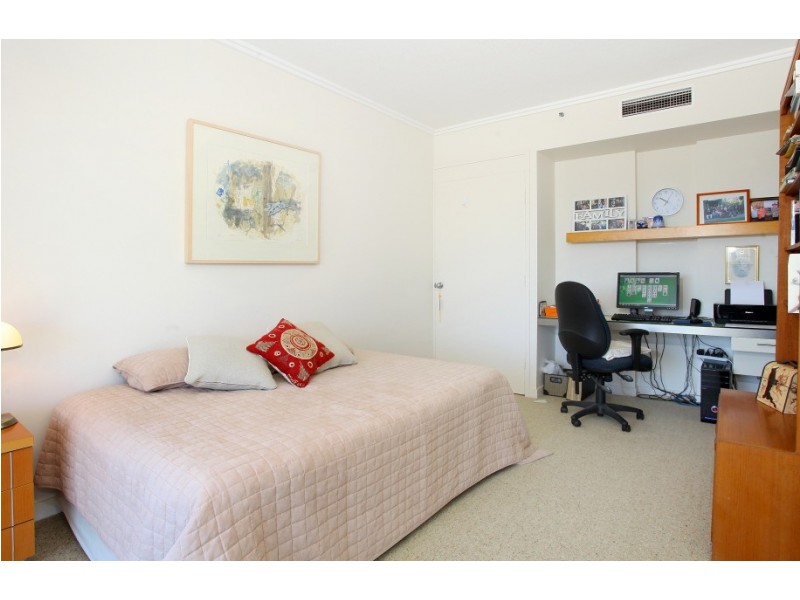 2044/1 ‘Liberty Panorama’ Lennie Avenue, Main Beach QLD 4217