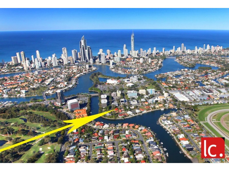 9 Mercedes Place, Bundall QLD 4217