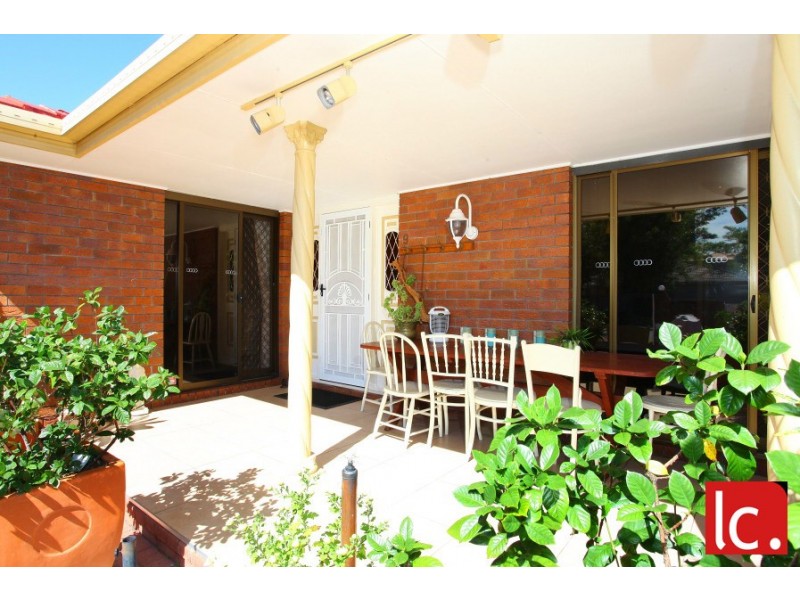 9 Mercedes Place, Bundall QLD 4217