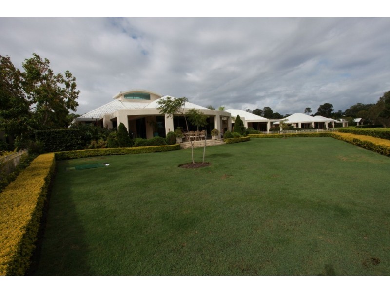 5105 Chalons Field, Benowa QLD 4217