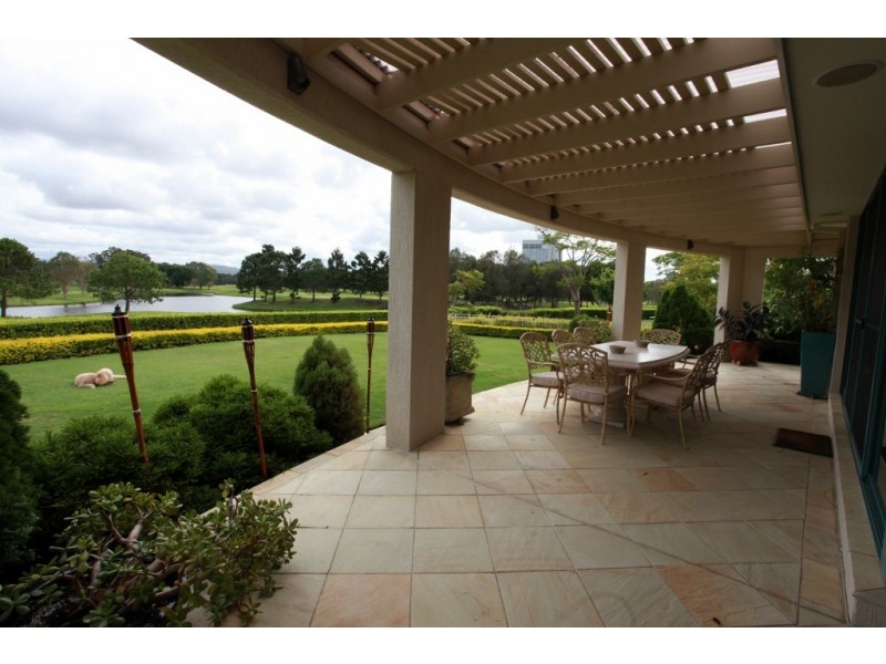 5105 Chalons Field, Benowa QLD 4217