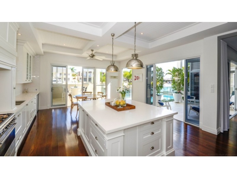 20 Neptune Court, Paradise Waters QLD 4217