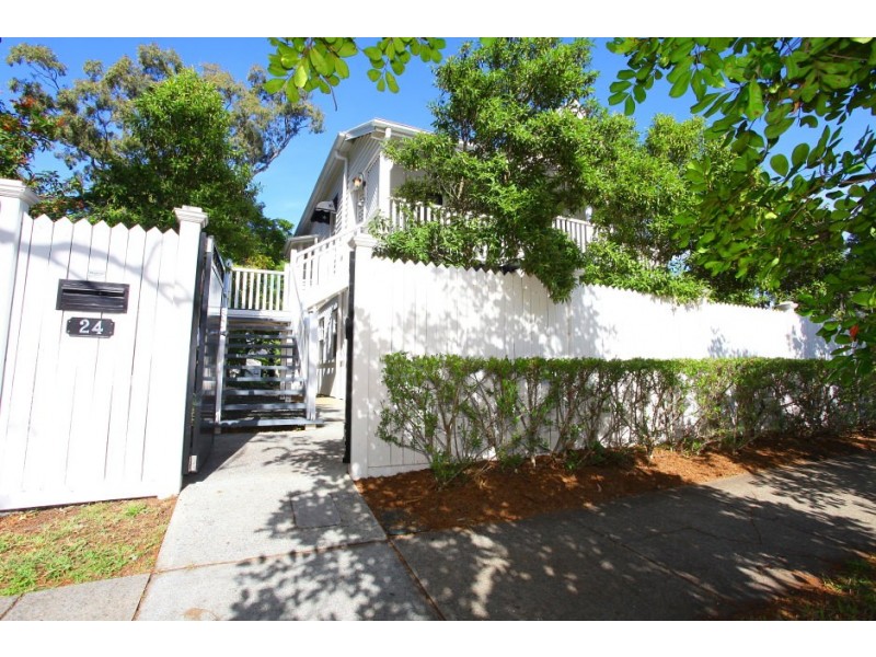 24 Meron Street, Southport QLD 4215