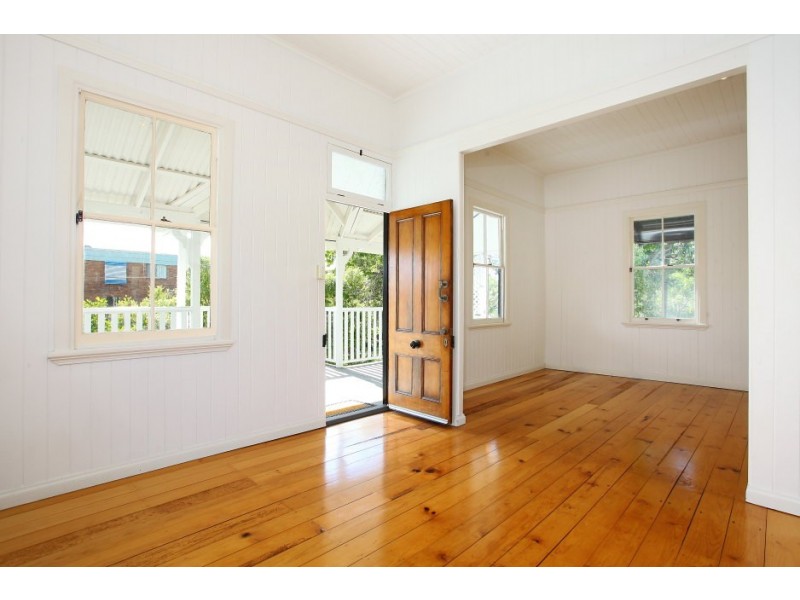 24 Meron Street, Southport QLD 4215