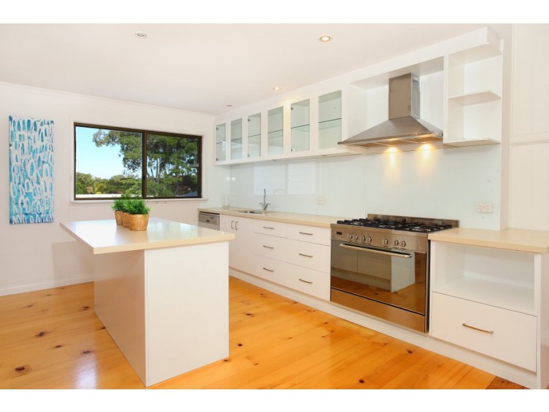 24 Meron Street, Southport QLD 4215