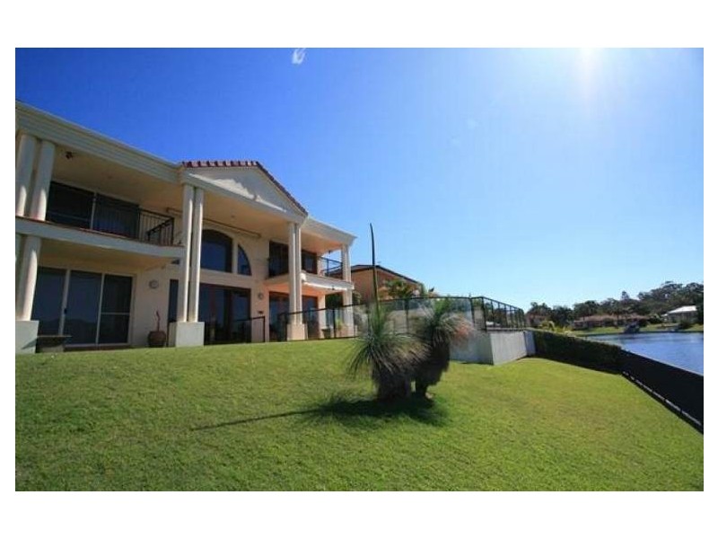 90/40 Cotlew Street East, Southport QLD 4215