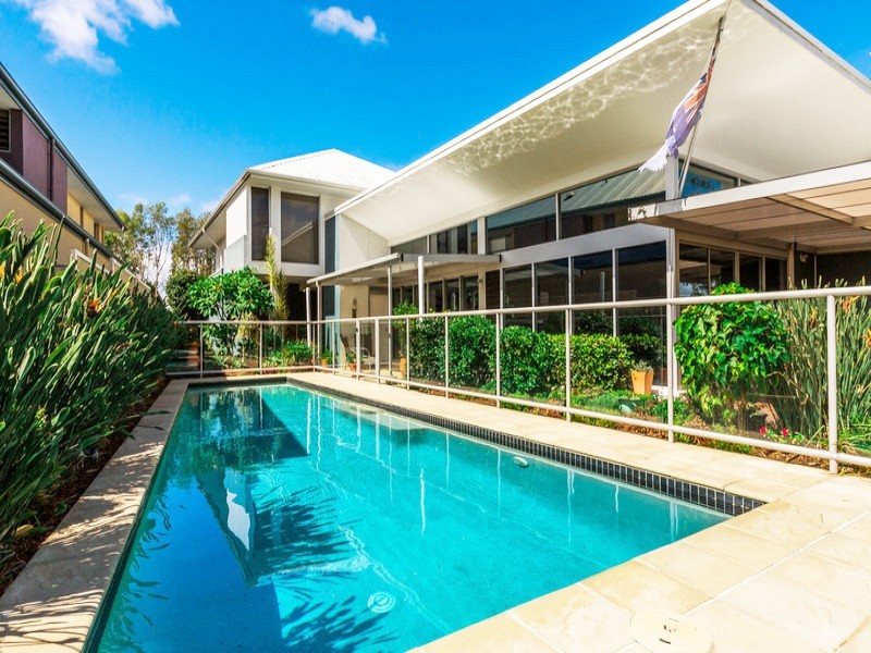 844 Legend Trail, Robina QLD 4226