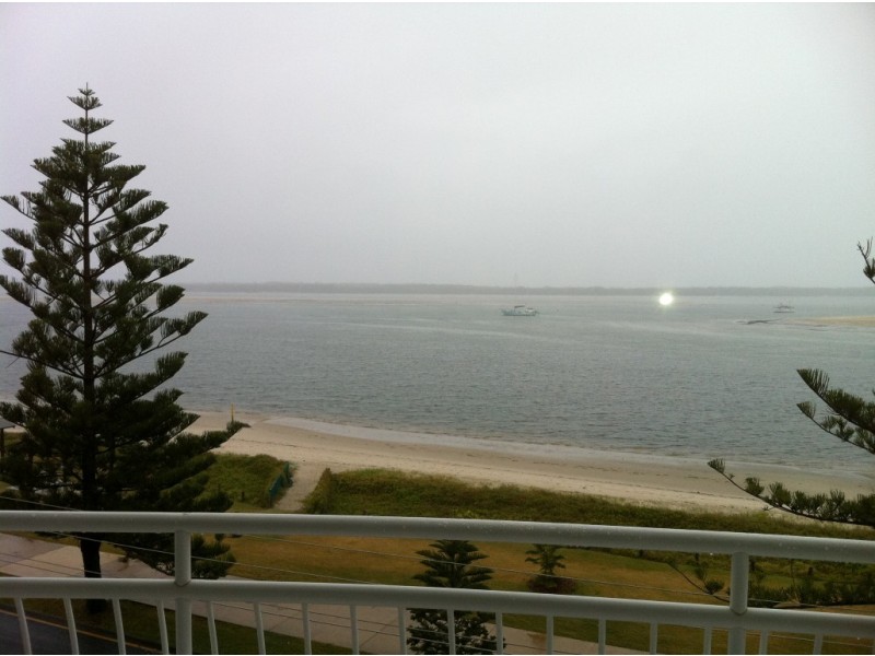 907/182-192 ‘Crystal Bay Resort’ Marine Pde, Labrador QLD 4215