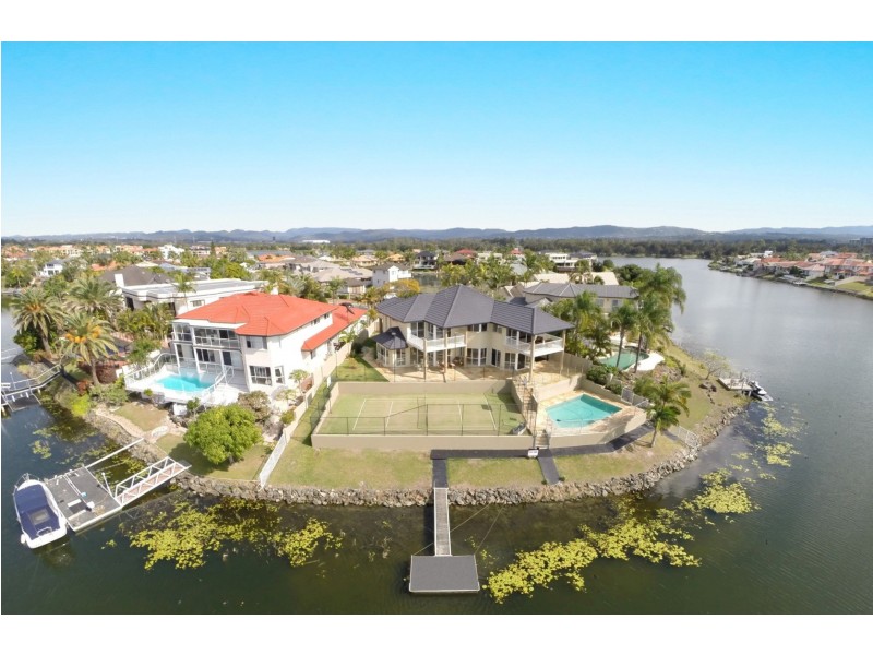 19 Tortuga Place, Clear Island Waters QLD 4226