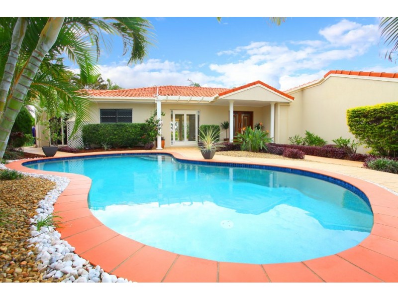 21 Peninsula Court, Mermaid Waters QLD 4218