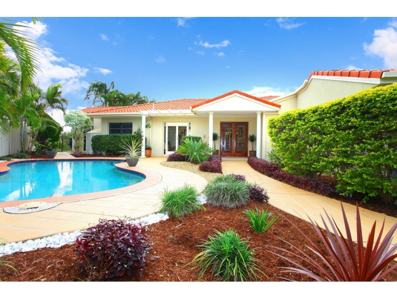 21 Peninsula Court, Mermaid Waters QLD 4218