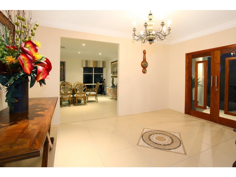 21 Peninsula Court, Mermaid Waters QLD 4218