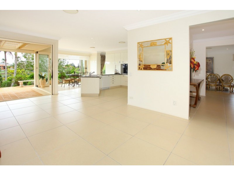 21 Peninsula Court, Mermaid Waters QLD 4218