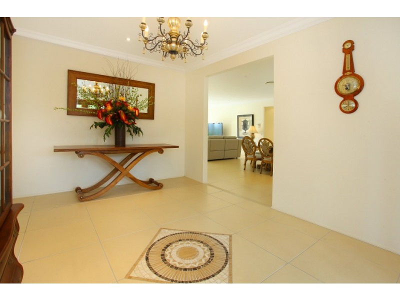 21 Peninsula Court, Mermaid Waters QLD 4218