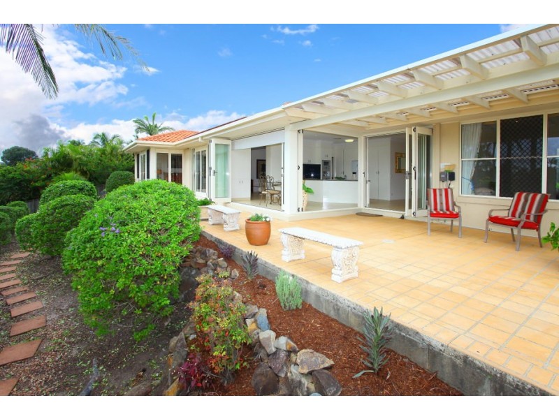 21 Peninsula Court, Mermaid Waters QLD 4218