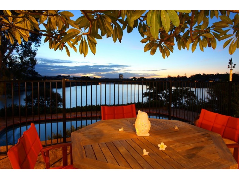 393 Benowa Road, Benowa Waters QLD 4217