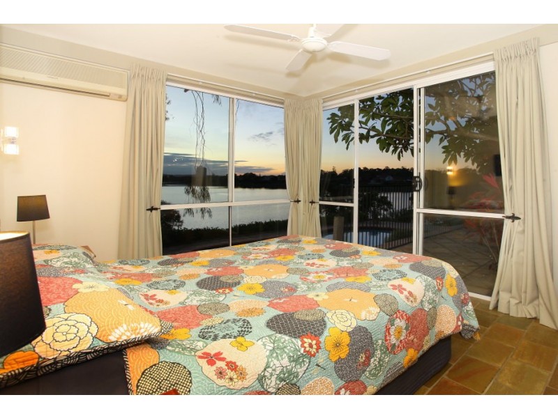 393 Benowa Road, Benowa Waters QLD 4217