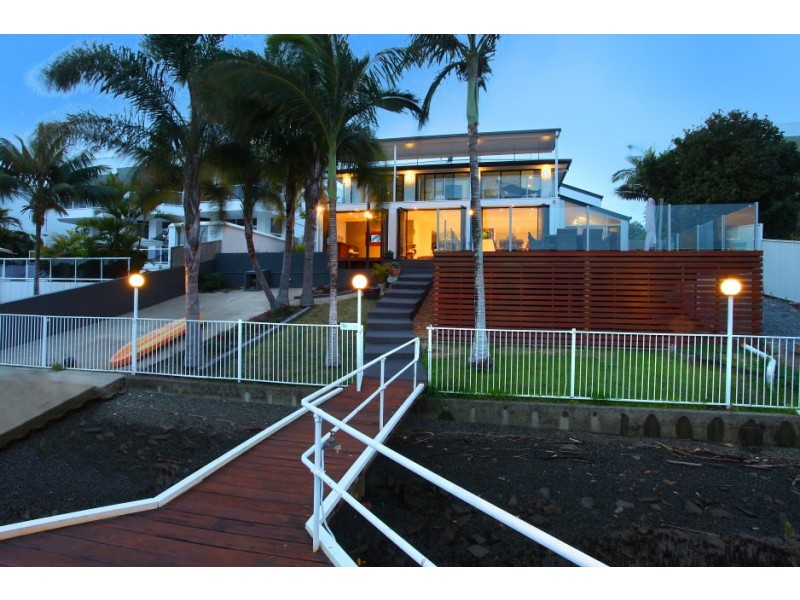 68 Cabana Boulevard, Benowa Waters QLD 4217