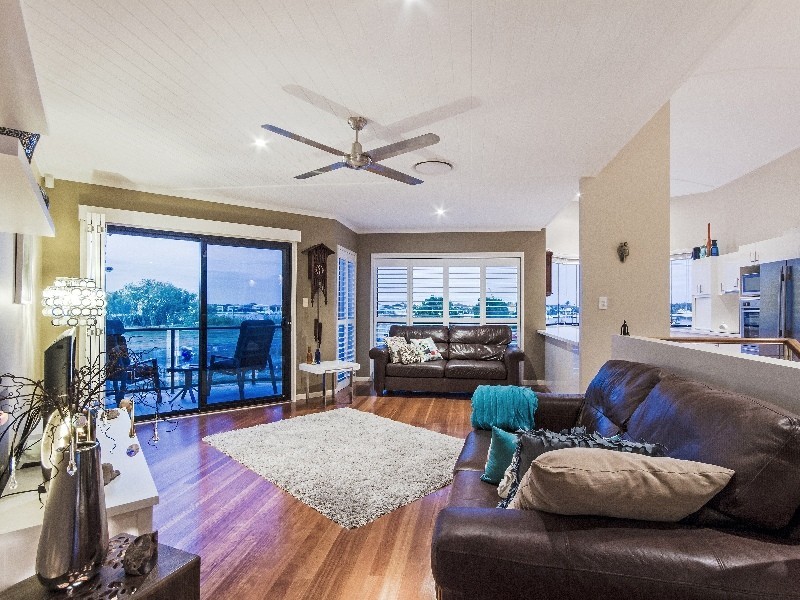 1/150 THE ESPLANADE, Paradise Point QLD 4216
