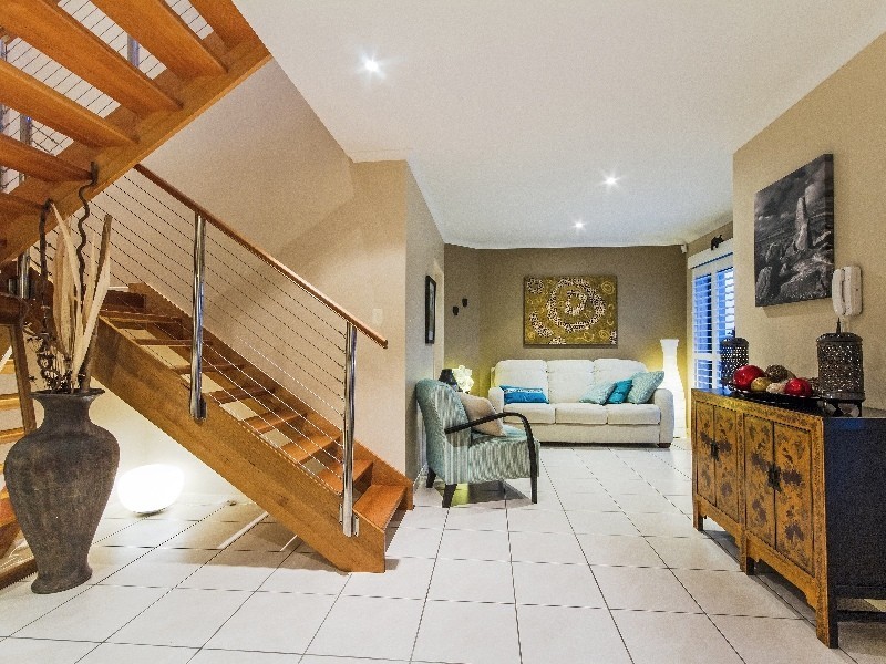 1/150 THE ESPLANADE, Paradise Point QLD 4216