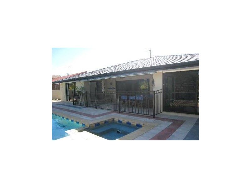 5 Yunga Court, Broadbeach Waters QLD 4218