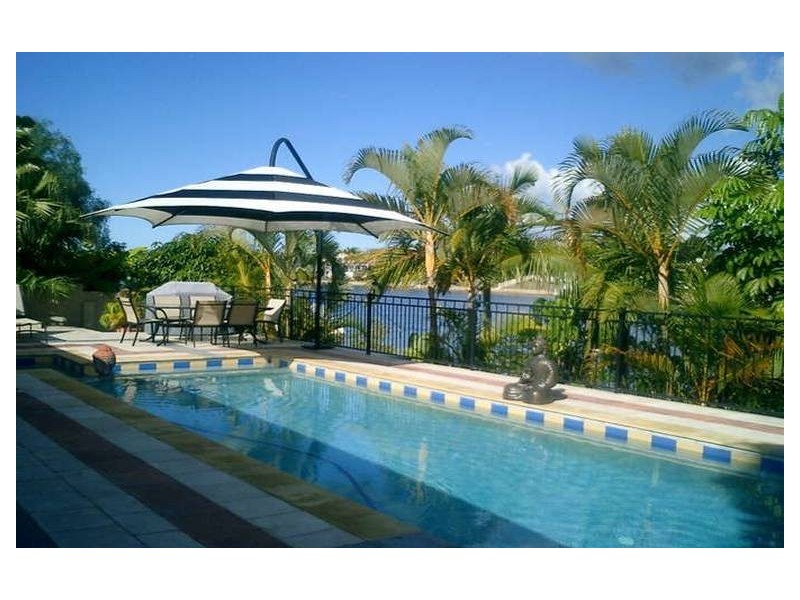 5 Yunga Court, Broadbeach Waters QLD 4218