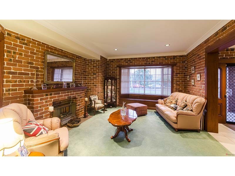 29 Hume Parade, Paradise Point QLD 4216