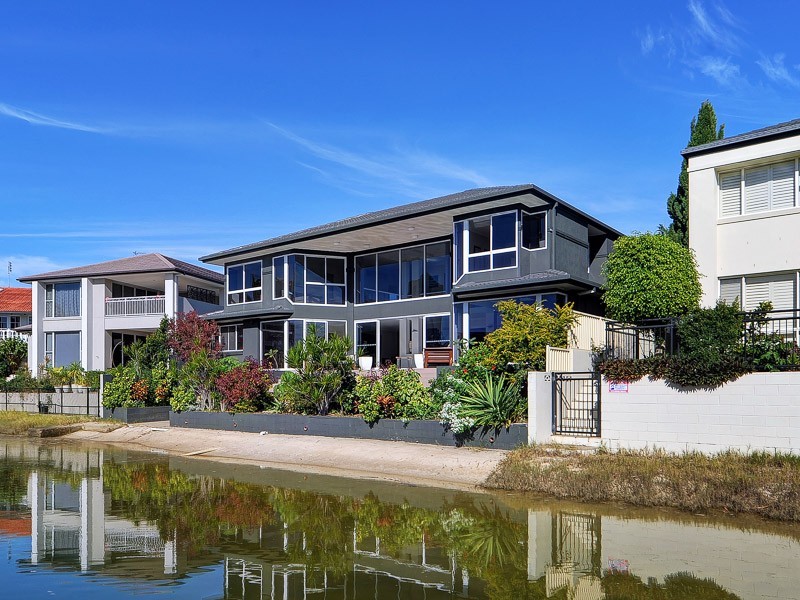 53 Admiralty Drive, Paradise Waters QLD 4217