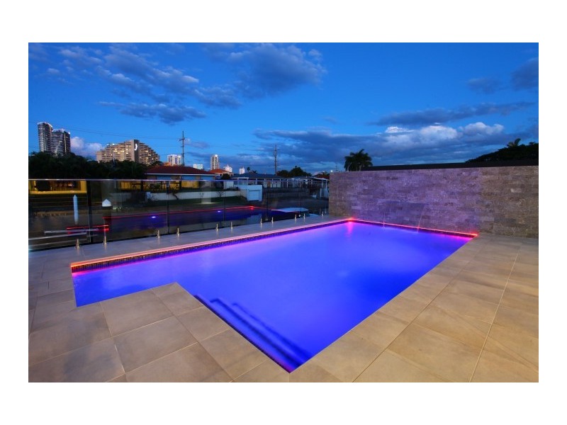 10 Winter Haven Key, Broadbeach Waters QLD 4218