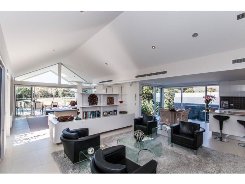 824 Legend Trail, The Glades, Robina QLD 4226