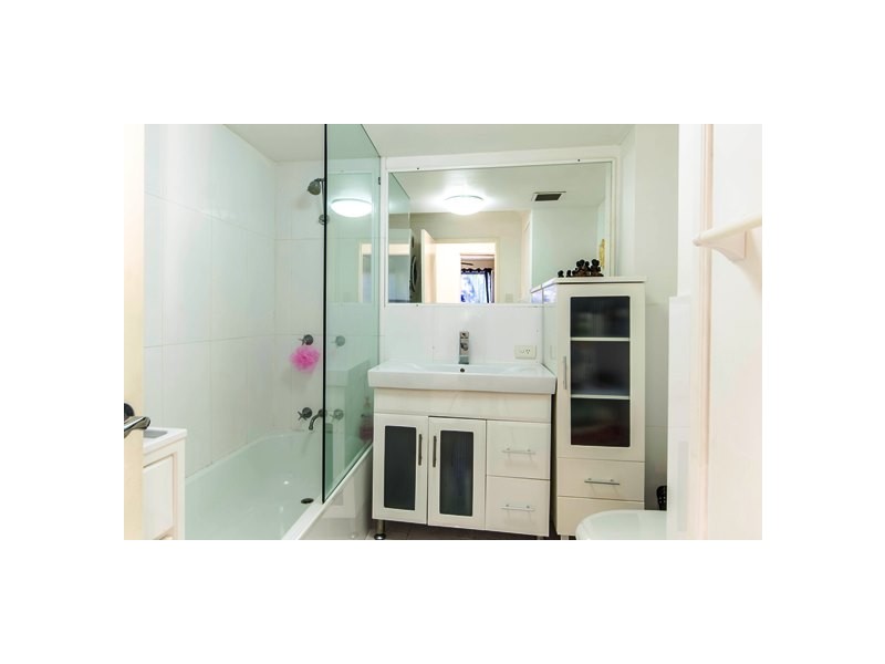 Unit 23/26 Monaco Street, Broadbeach QLD 4218