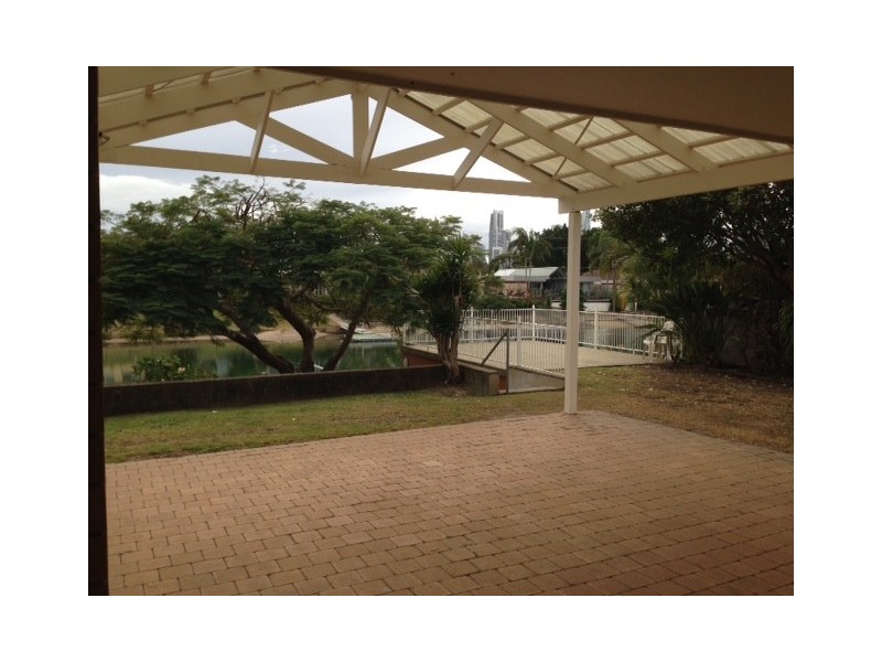 49 Rapallo Avenue, Isle Of Capri QLD 4217